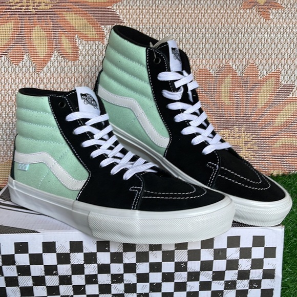 Vans Men’s Skate Sk8-Hi
Mint
VN0A5FCCM2T Sneakers - Picture 5 of 16